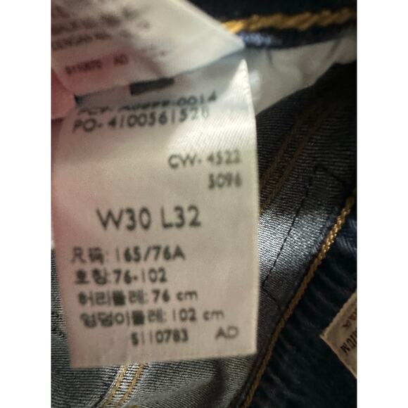 Levi’s 70’s High Rise Flare Women’s Size 30 - Picture 9 of 10